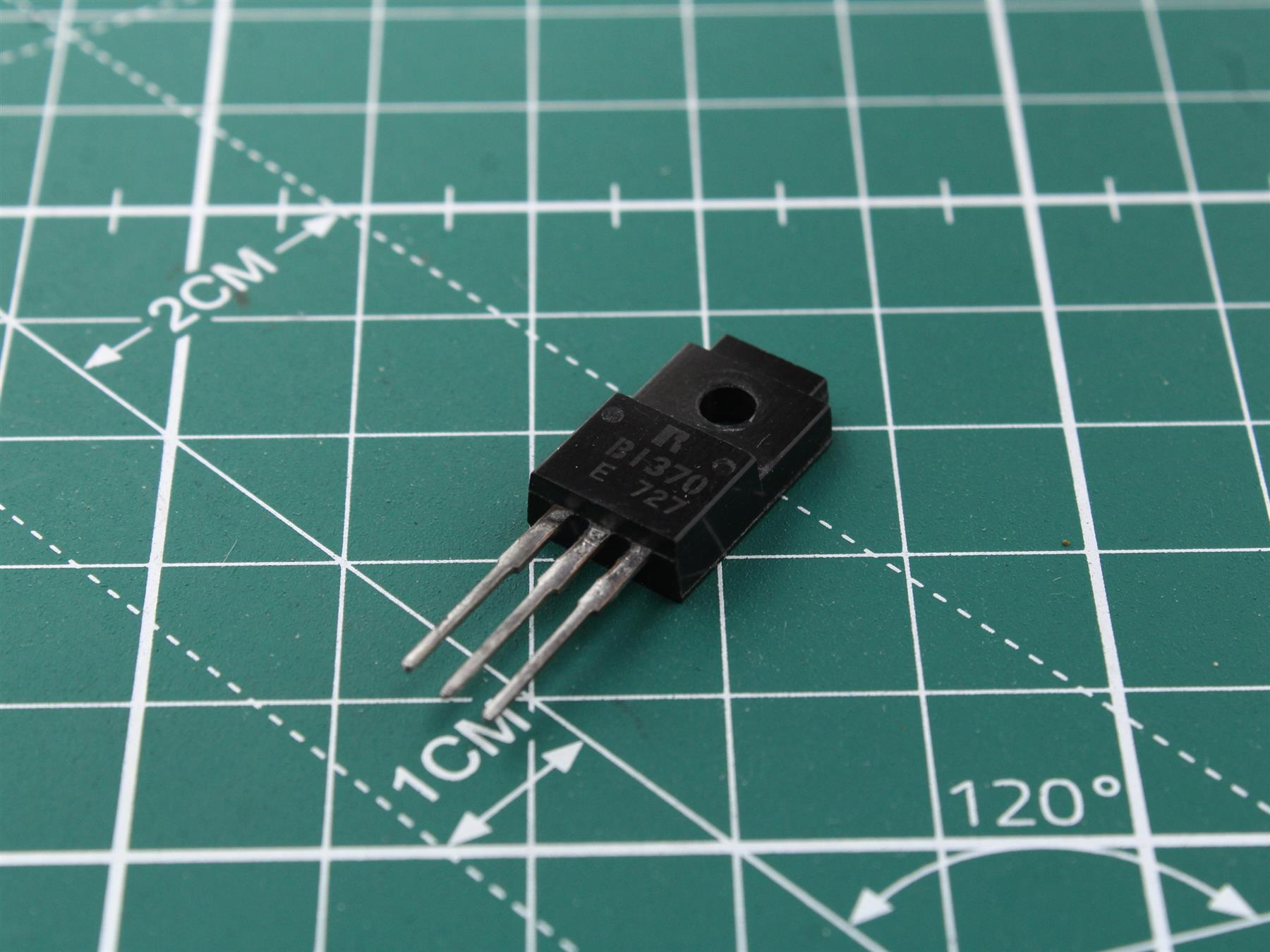 2SB1370 Transistor AIWA CX-ZV Series