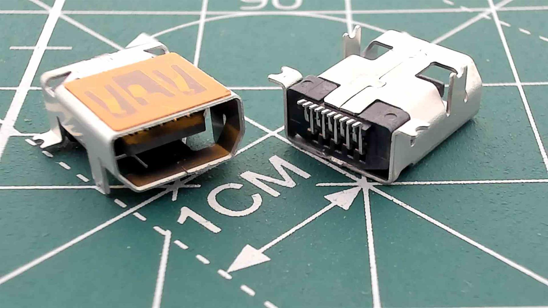 Micro USB Female Connector for PCB Soldering S7495