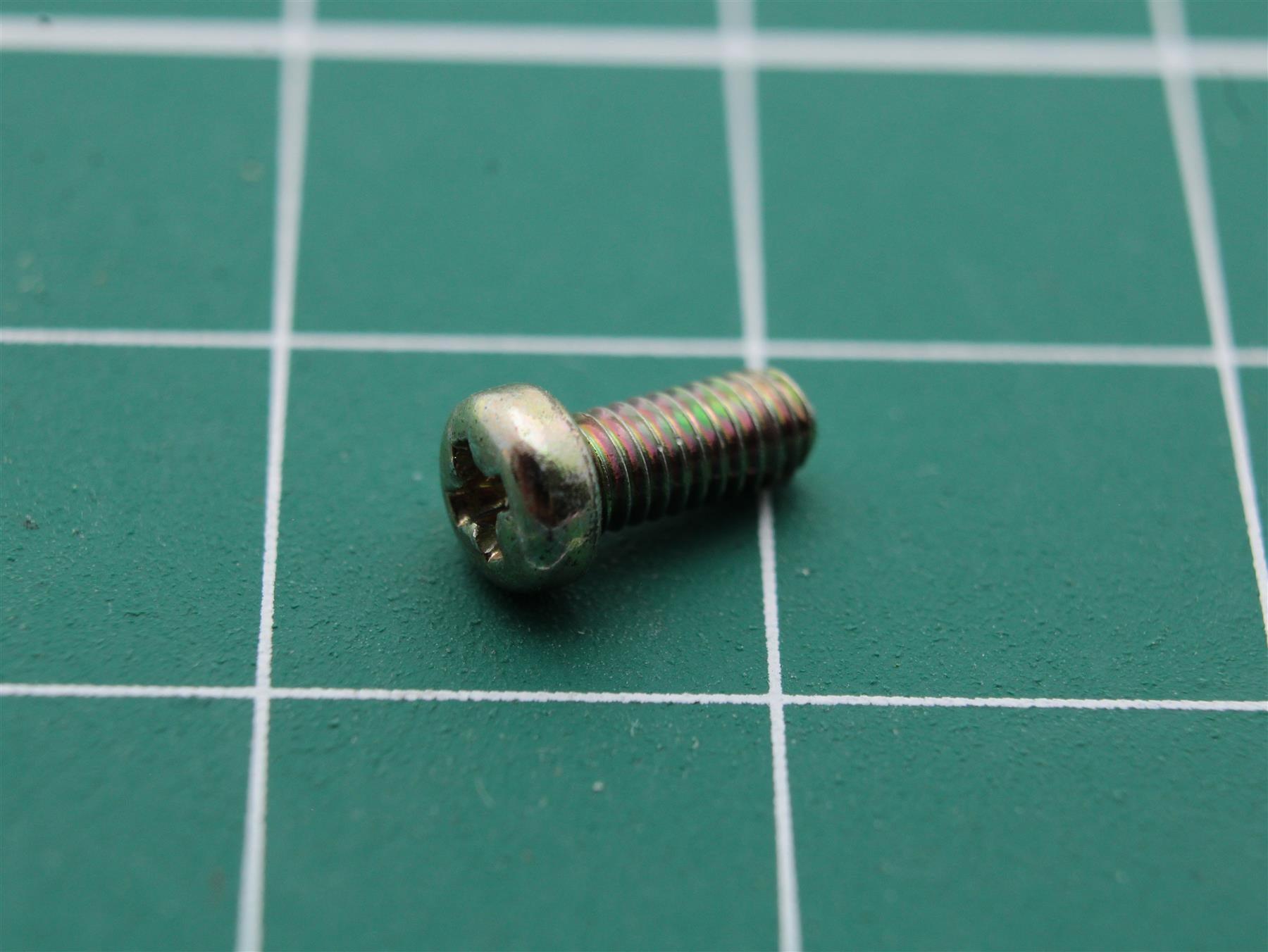 Bang & Olufsen 2039050 – Screw 2.6×6