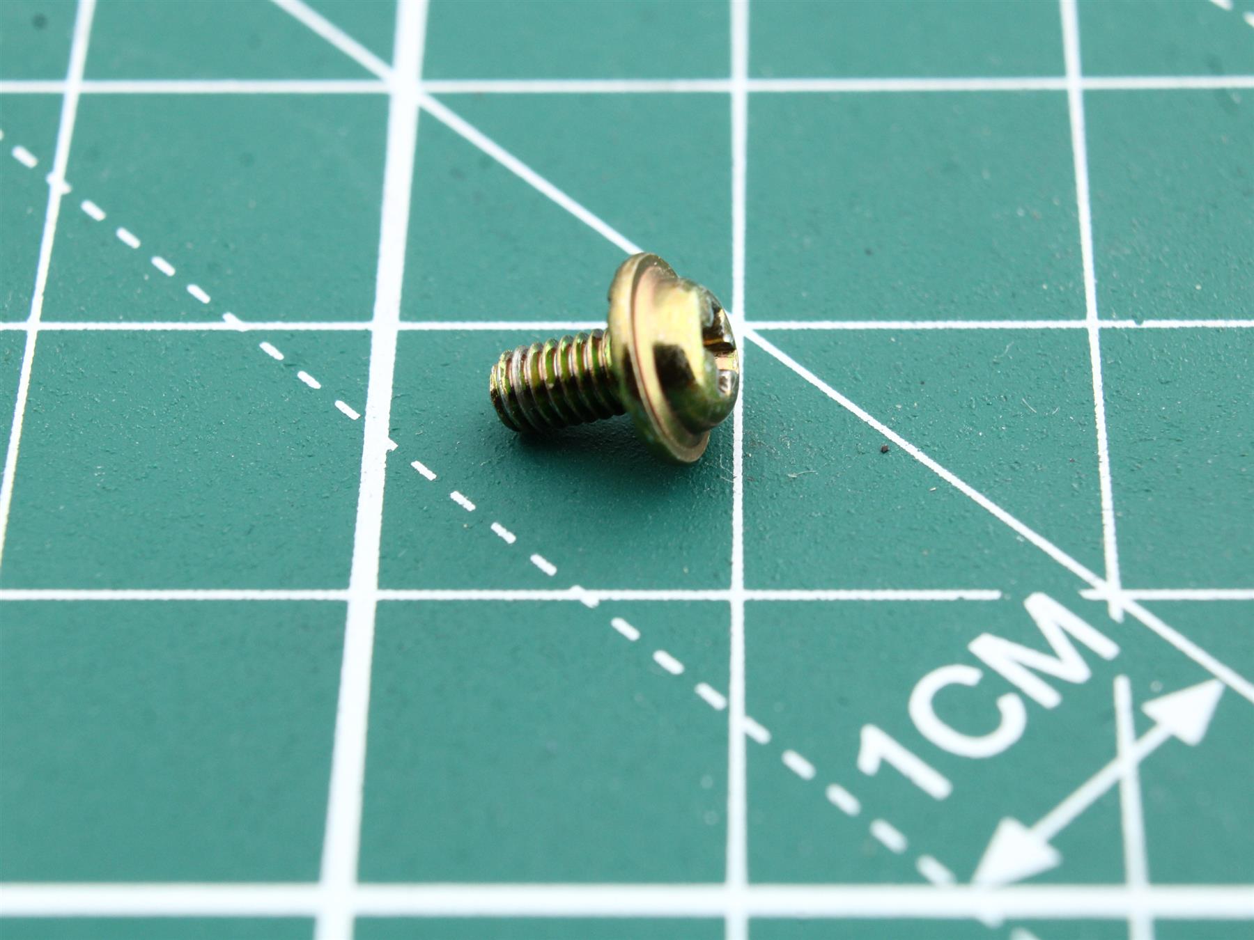 RHD26013 – Motor Mounting Screw (4×) Pos.(128)