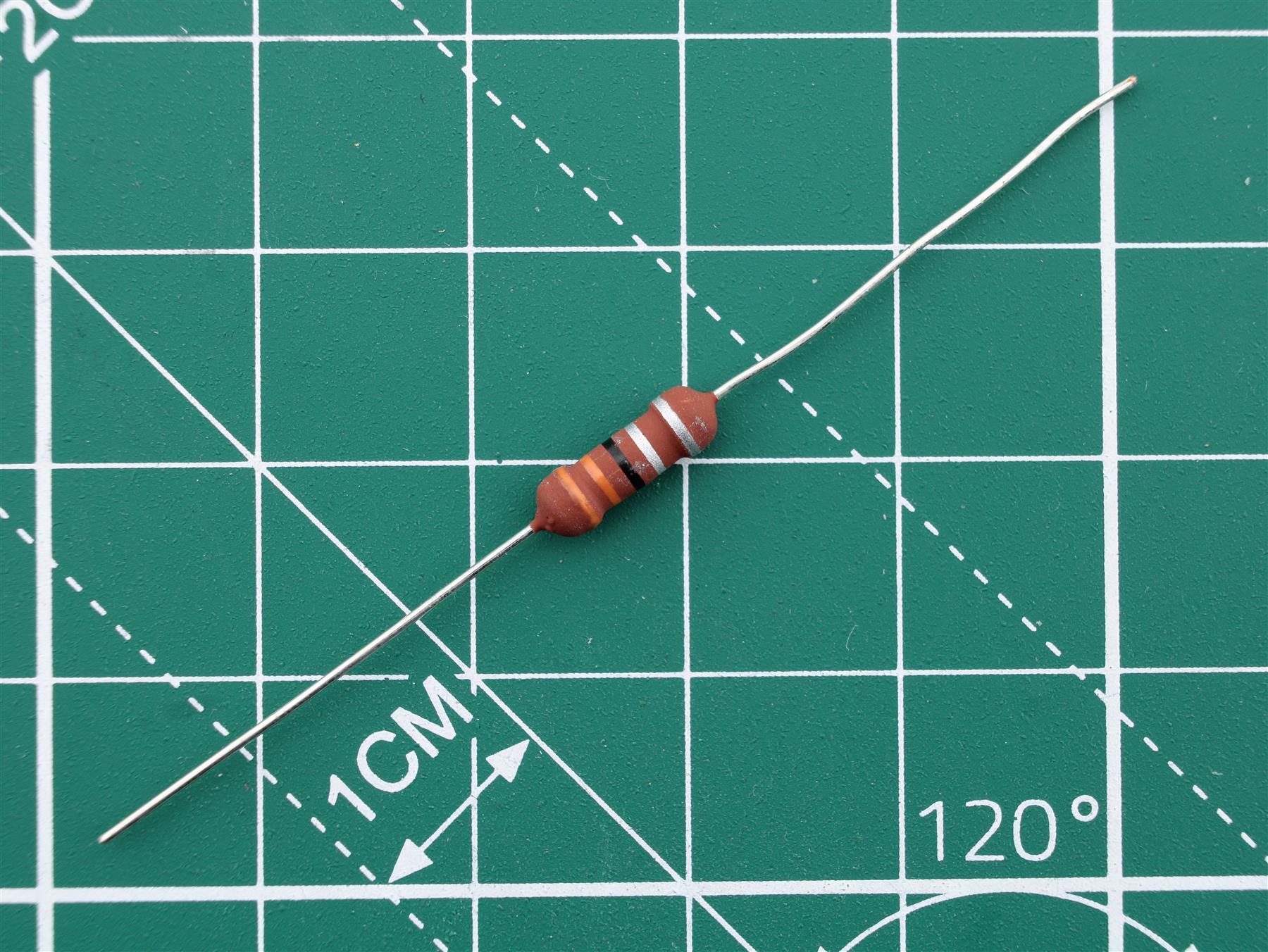 Fuse Resistor 3.3R 1W 10% Ø3.5x10mm