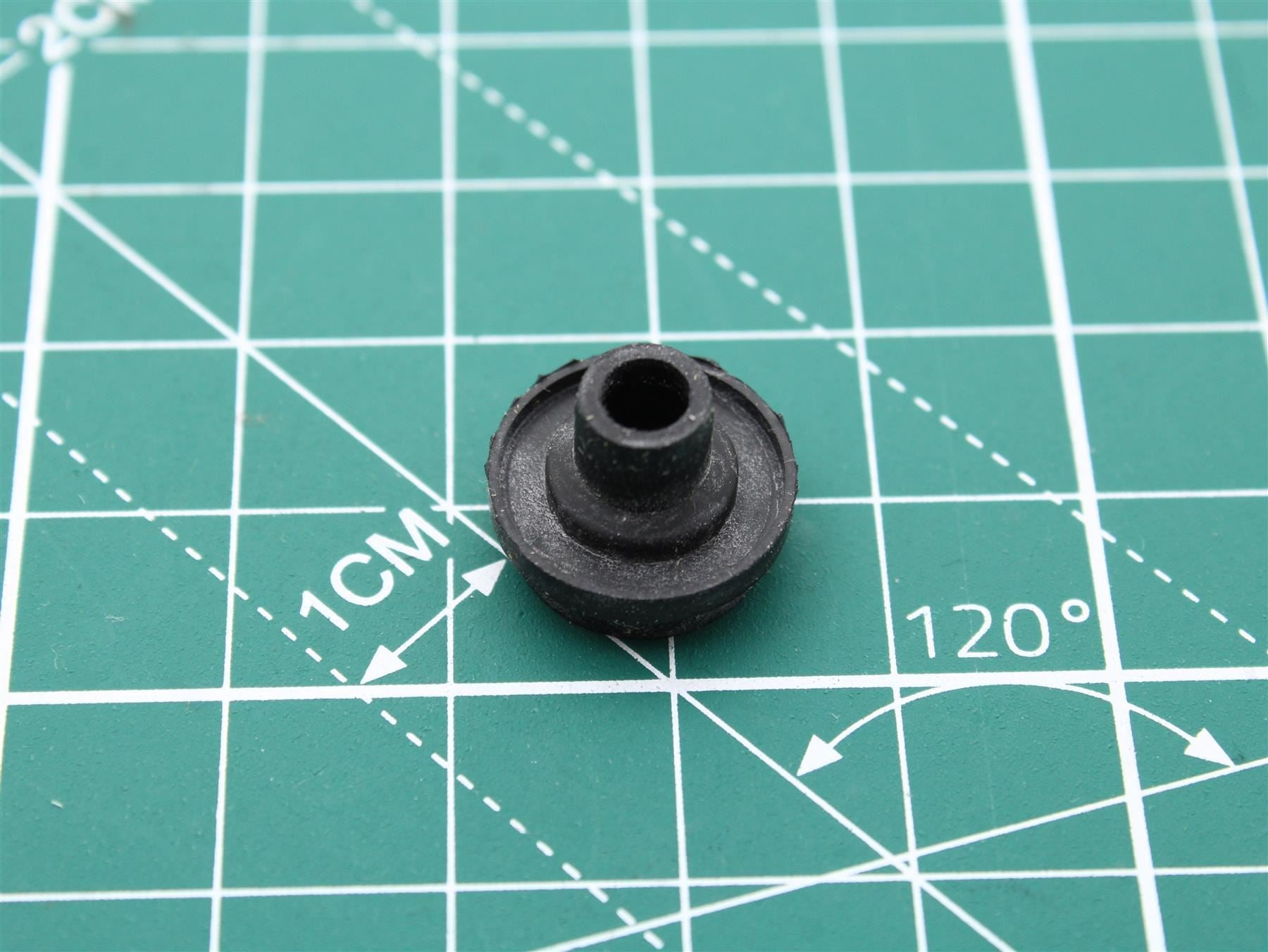 Insulator for Yamaha CRX-E400 Mechanism Cd (Position 16)