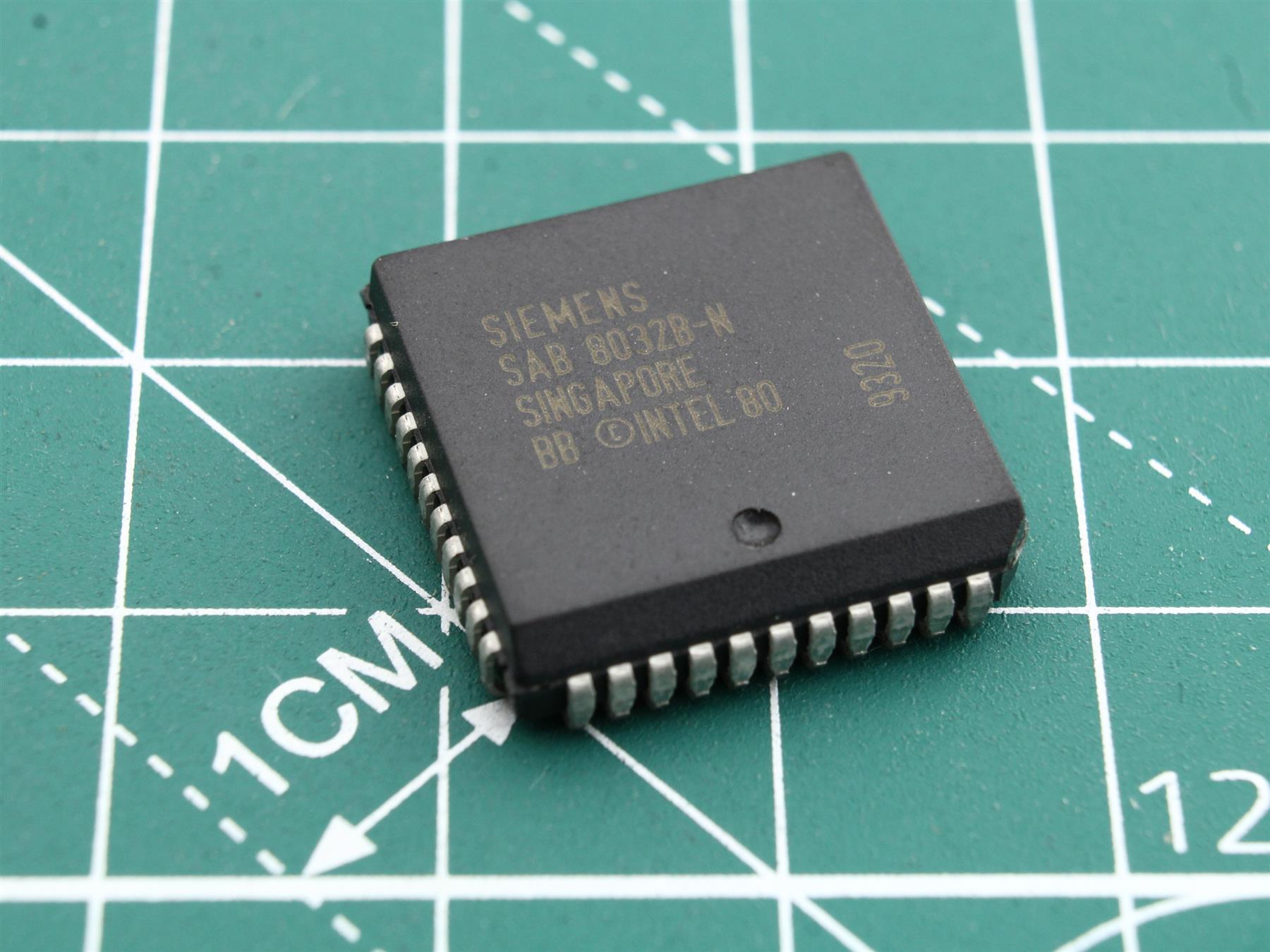 SIEMENS SAB8032B-N Integrated Circuit
