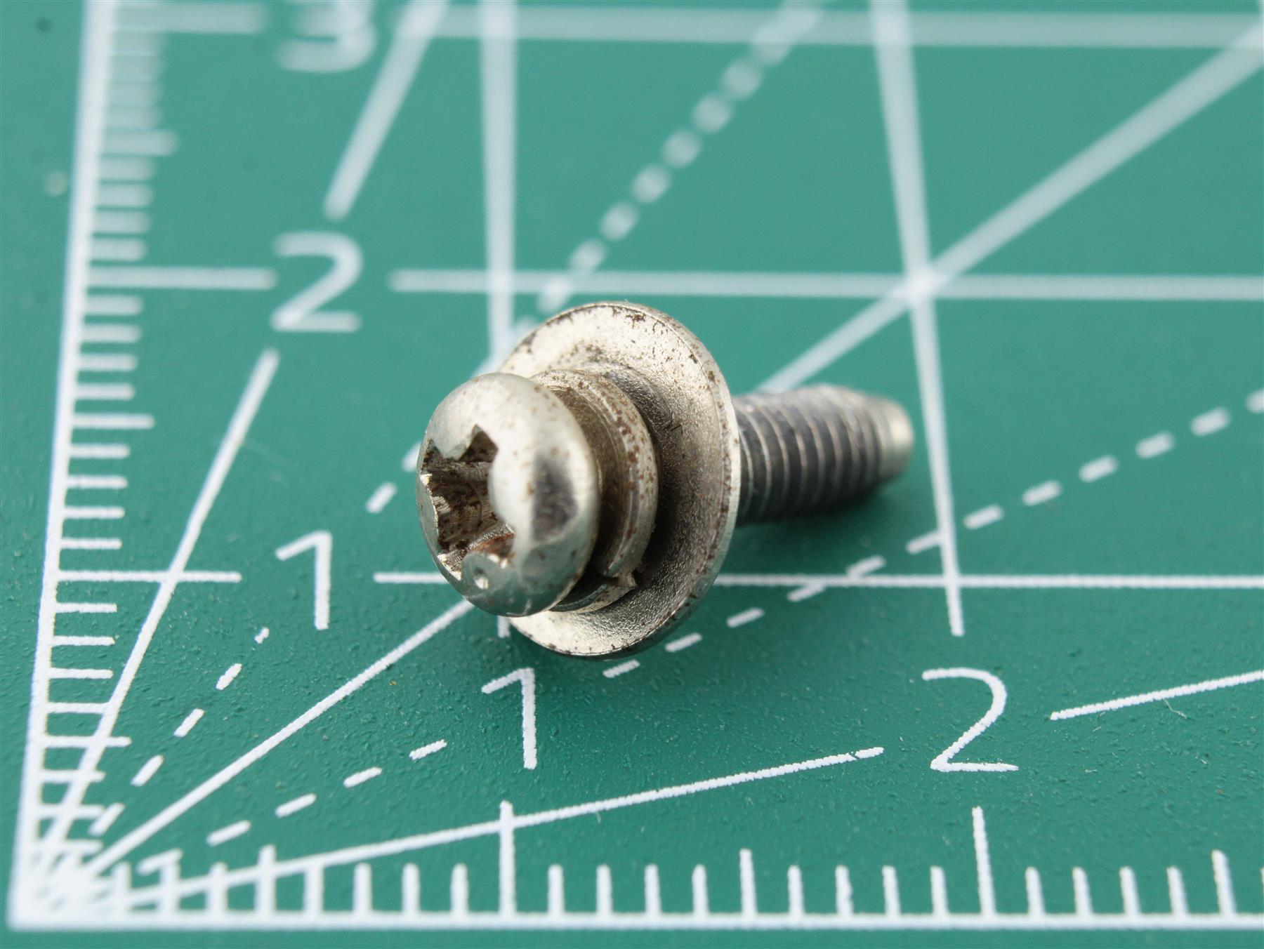 Custom Screw M2.9 x 12 for Vintage Audio Equipment (Aiwa)