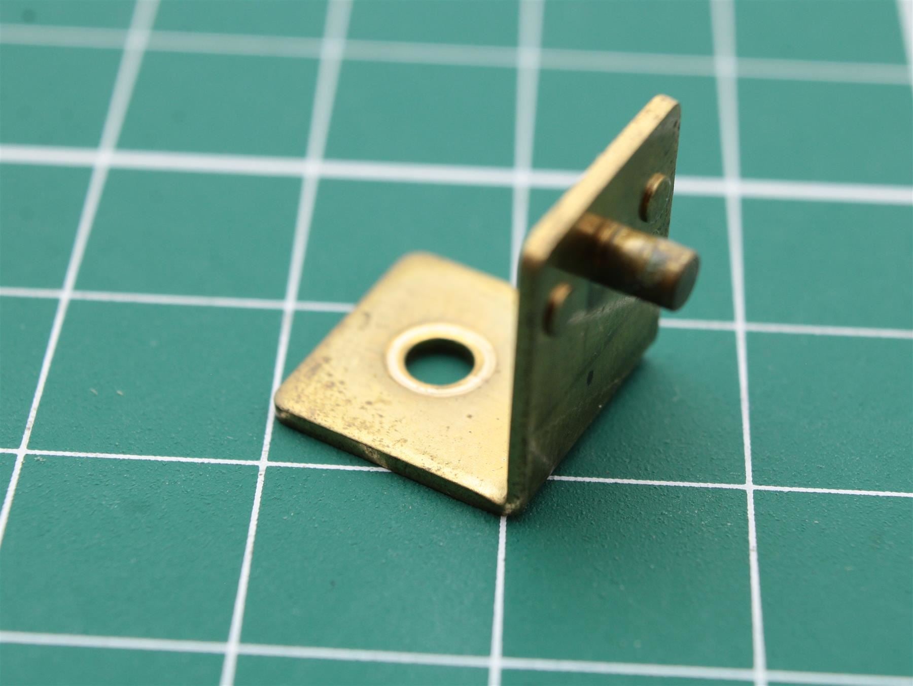 Bang & Olufsen Beocenter 2200 (Bracket) Part Position: 22073