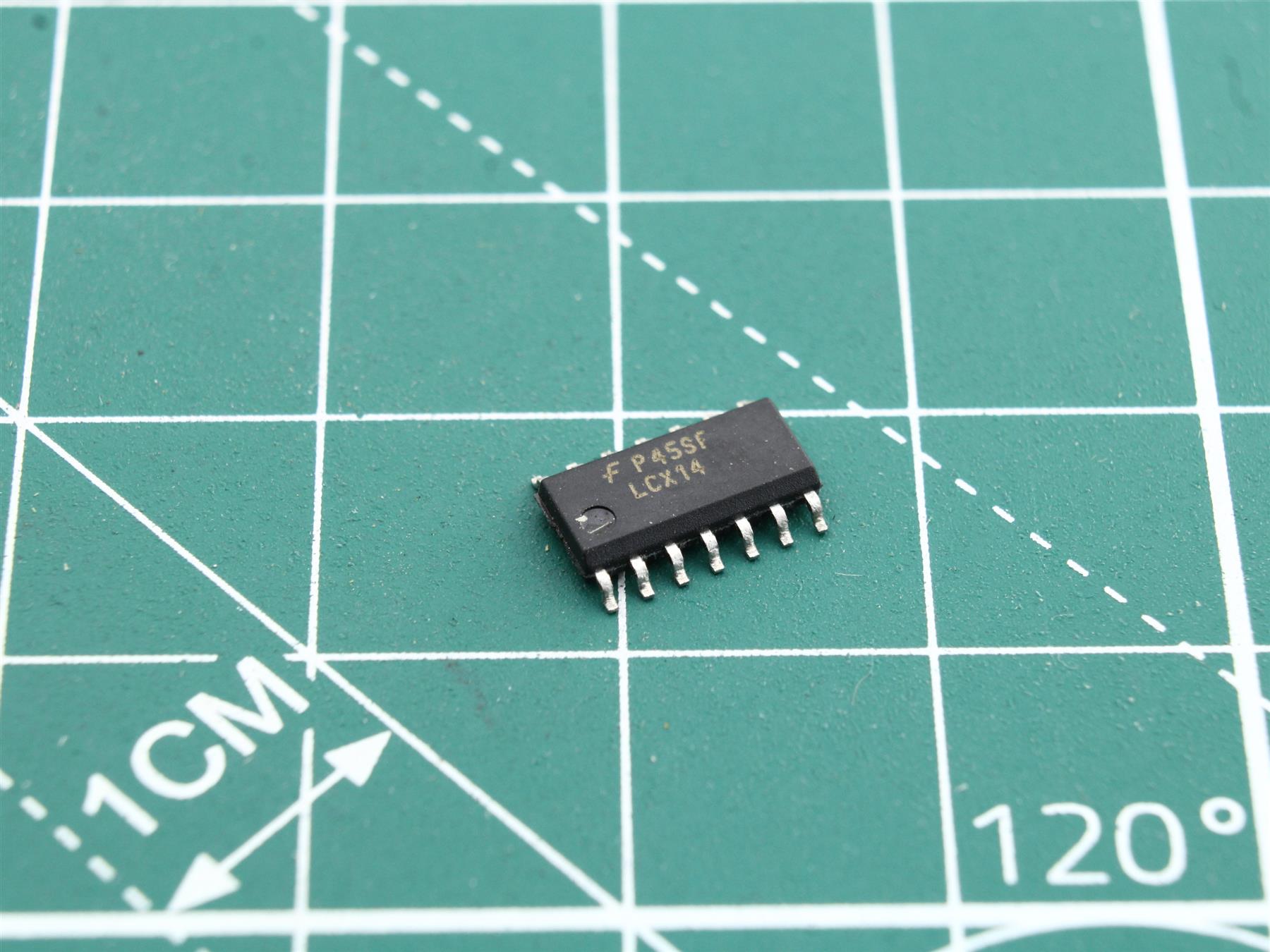 LCX14 Integrated Circuit