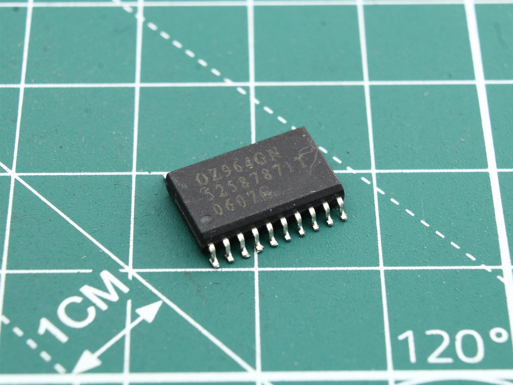 OZ946GN Integrated Circuit