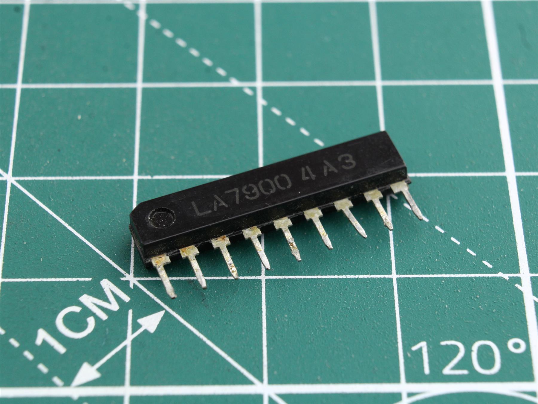 LA7900 Integrated Circuit