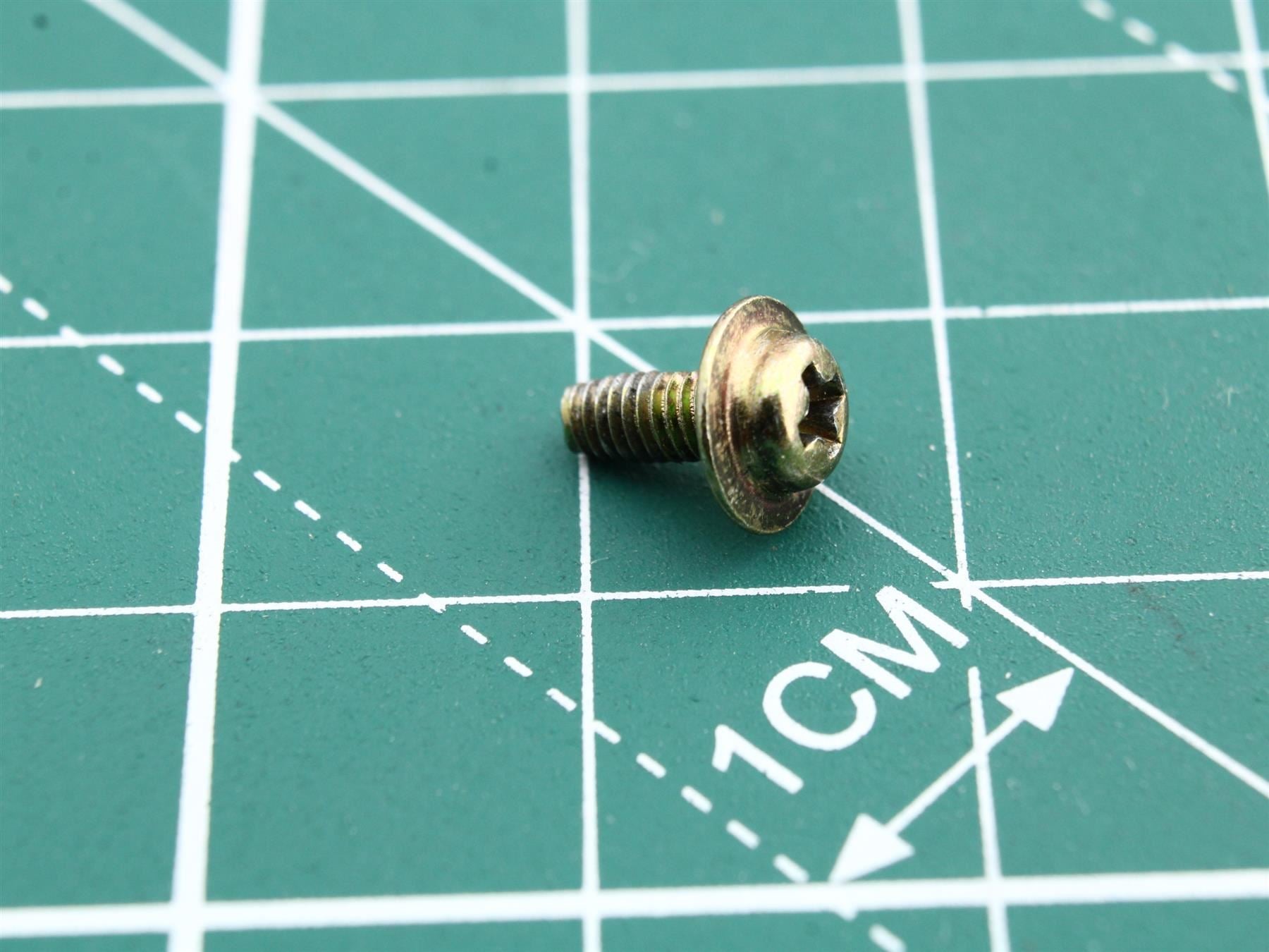 Screw for Technics RS-AZ7 (Position 143)