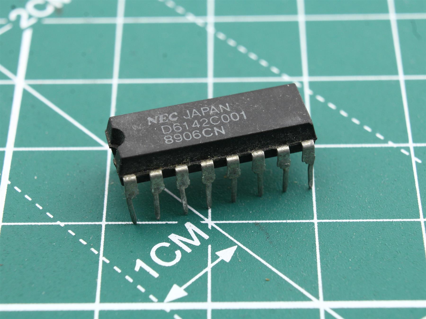 NEC D6142C001 Integrated Circuit
