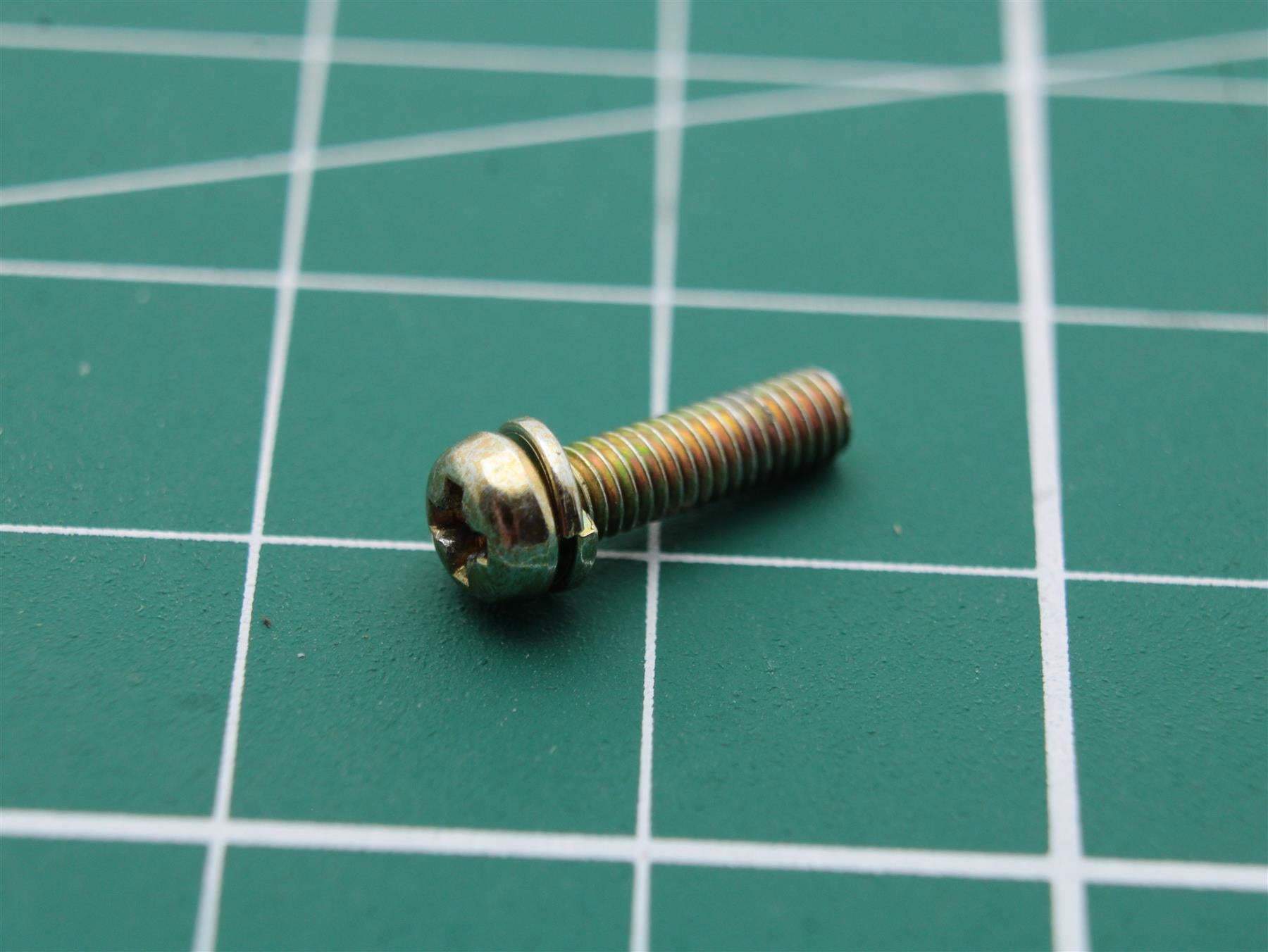 Bang & Olufsen 2036044 – Screw 2.6×10 mm Genuine Reconditioned P