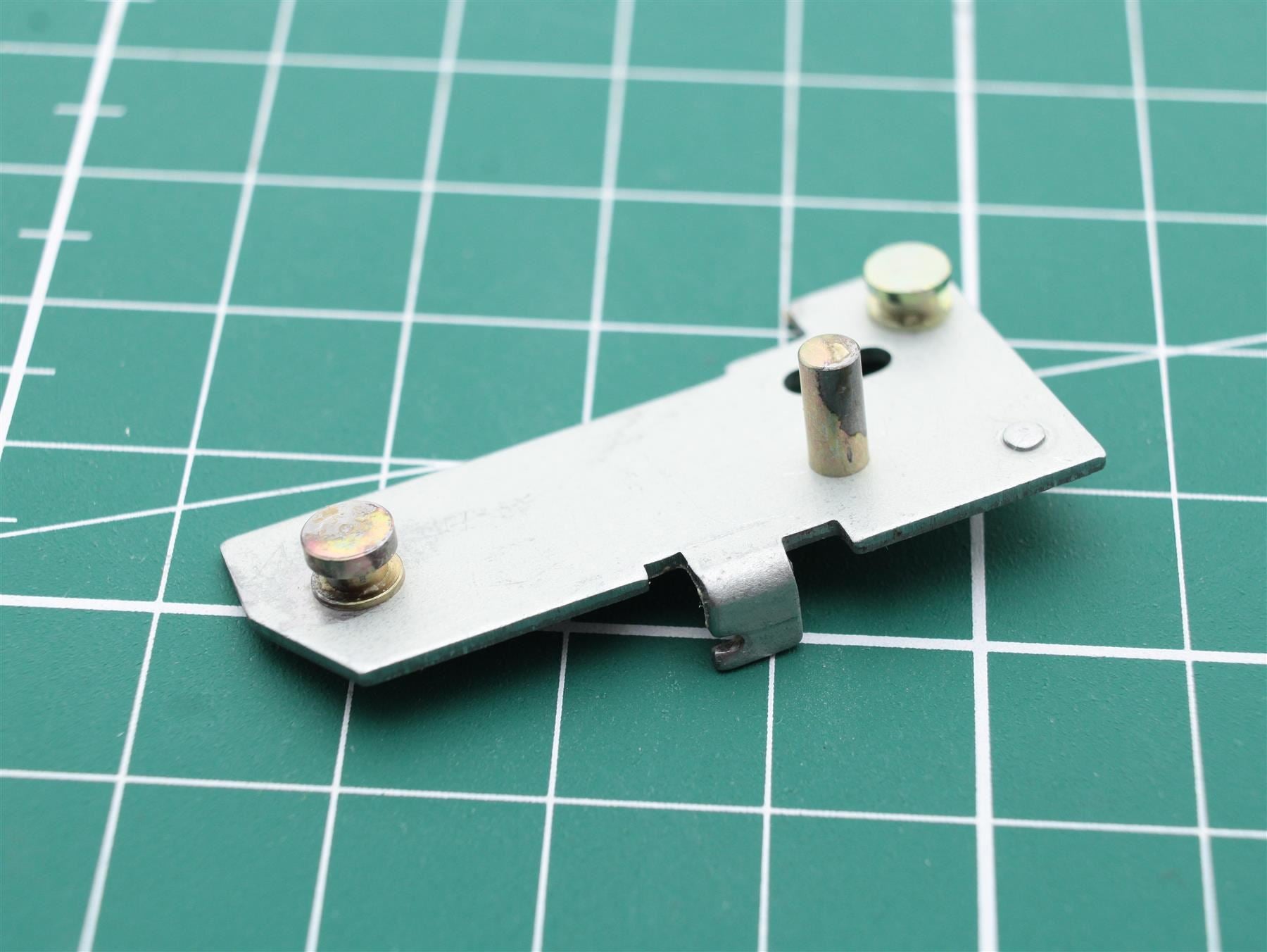 Bang & Olufsen Beocenter 2200 (Bracket) Part Position: 22013