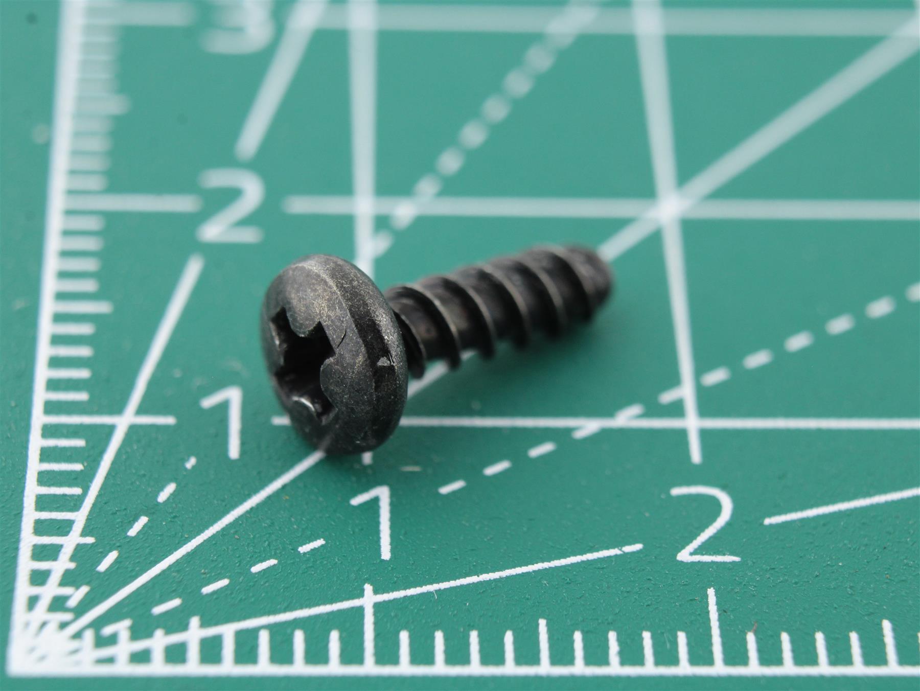 Custom Screw M2.95 x 11.6 for Vintage Audio Equipment (Pioneer)