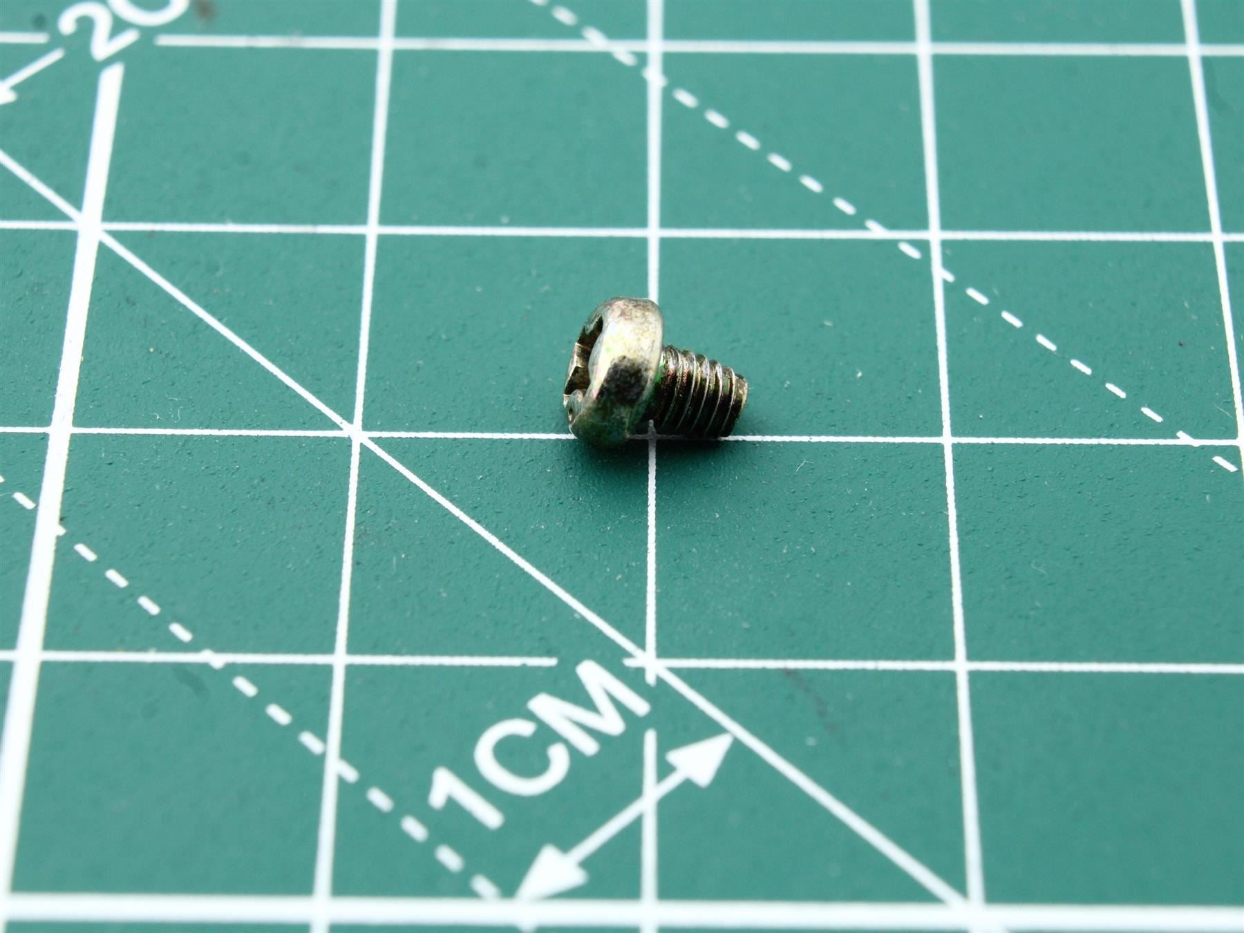 Denon DRW-750 Pan Head Tapping Screw Cassette Deck (Pos.28)