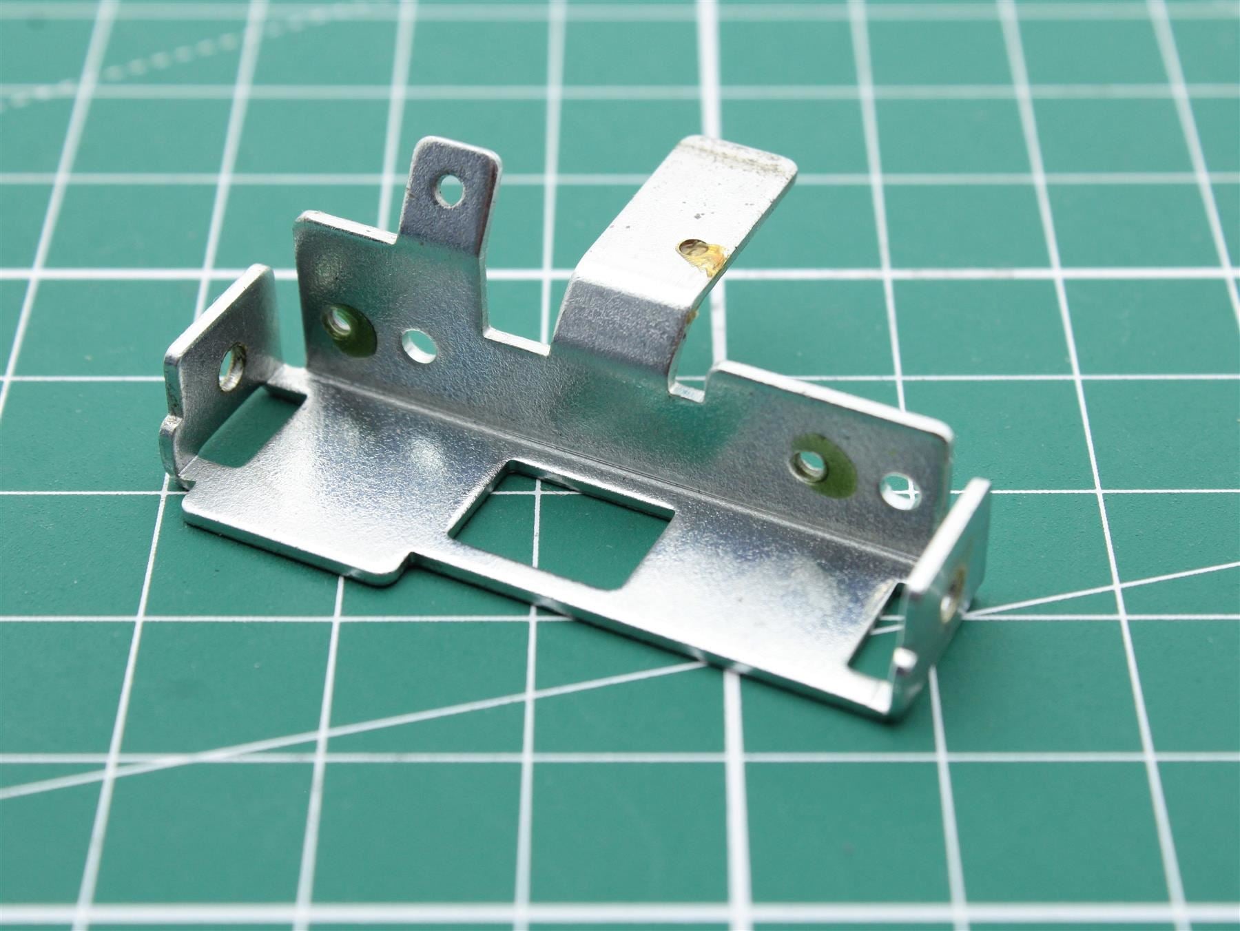 Bang & Olufsen Beocenter 2200 (Bracket) Part Position: 22043