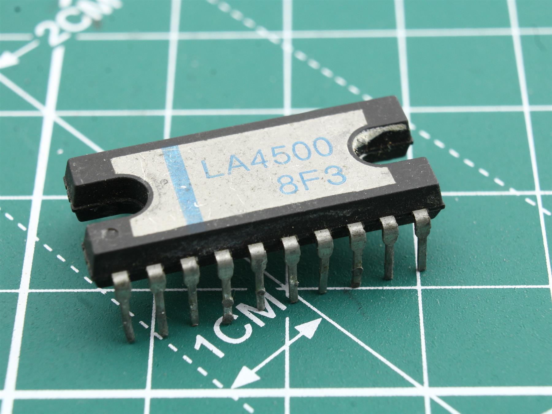 LA4500 integrated circuit