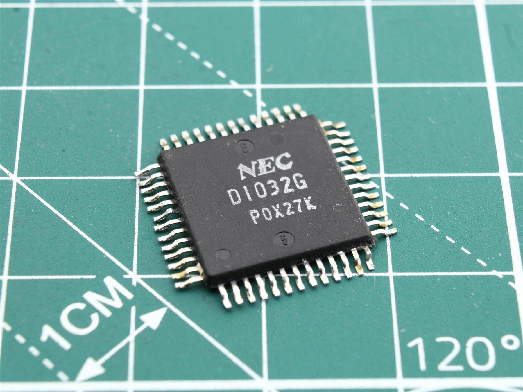 NEC D1032G integrated circuit