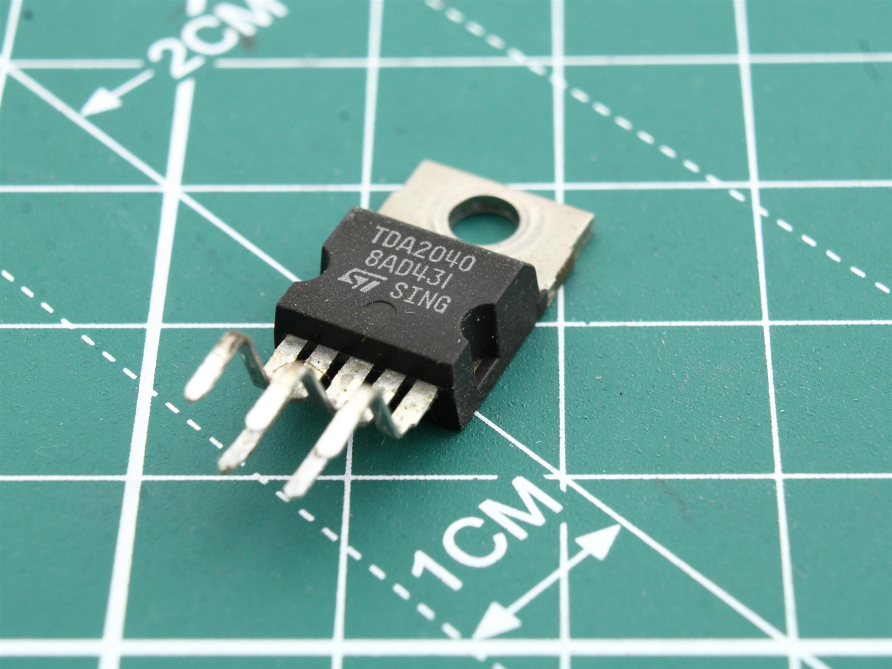 TDA2040 integrated circuit