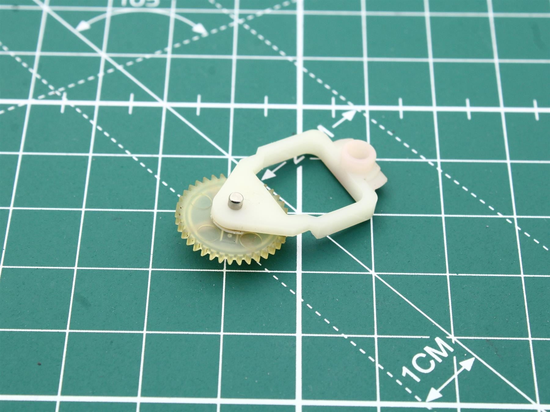 Harman Kardon TD-102 Idler Ass'y Cassette Deck (Pos.24)