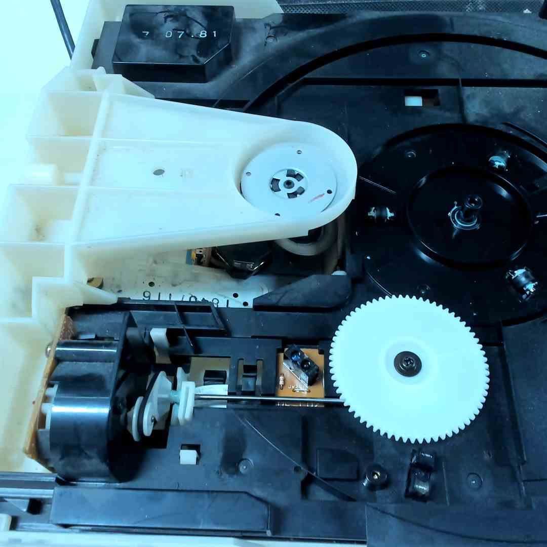 Sony MHC-V515 Eject Tray Loading Gear for CD Mechanism