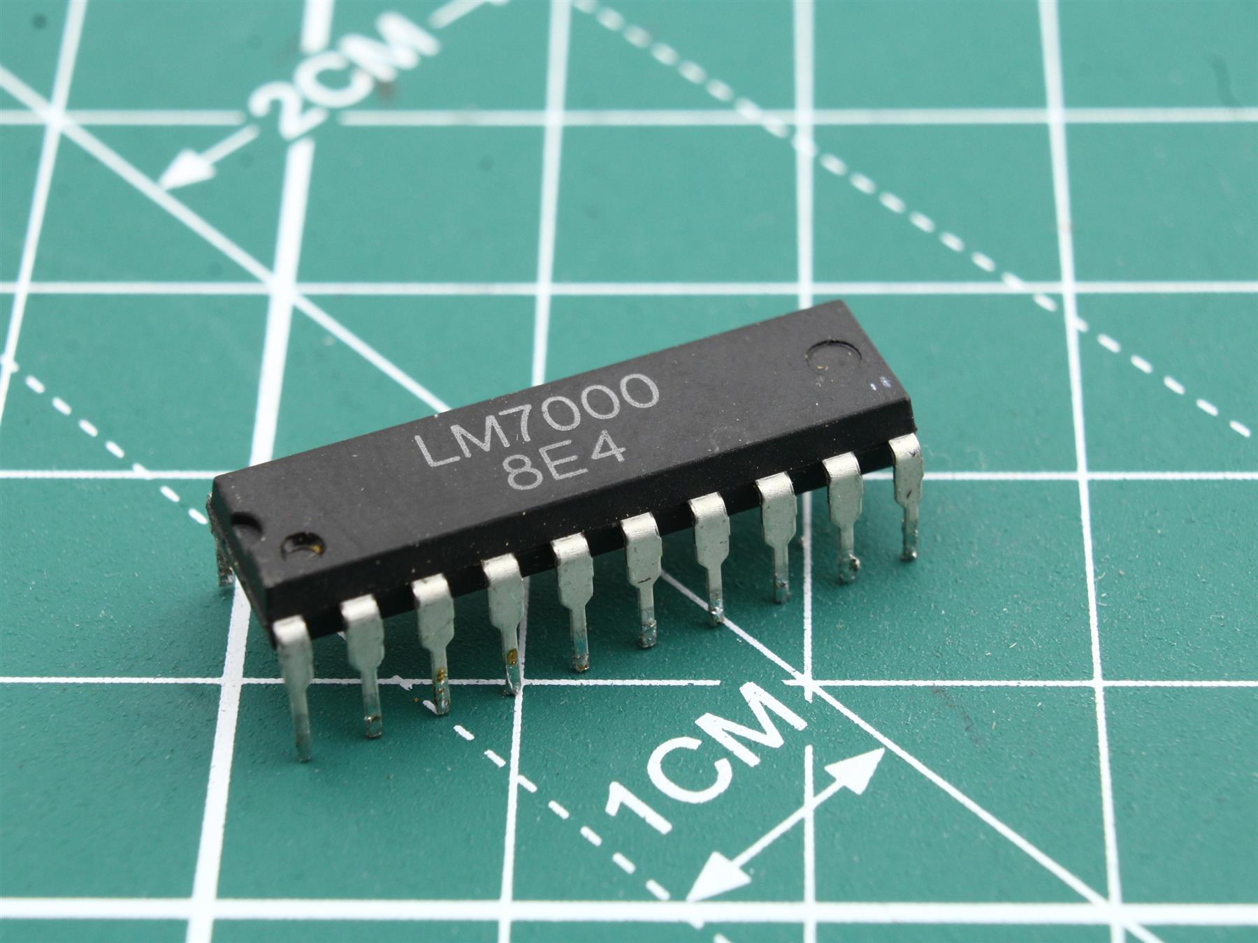 LM7000 integrated circuit