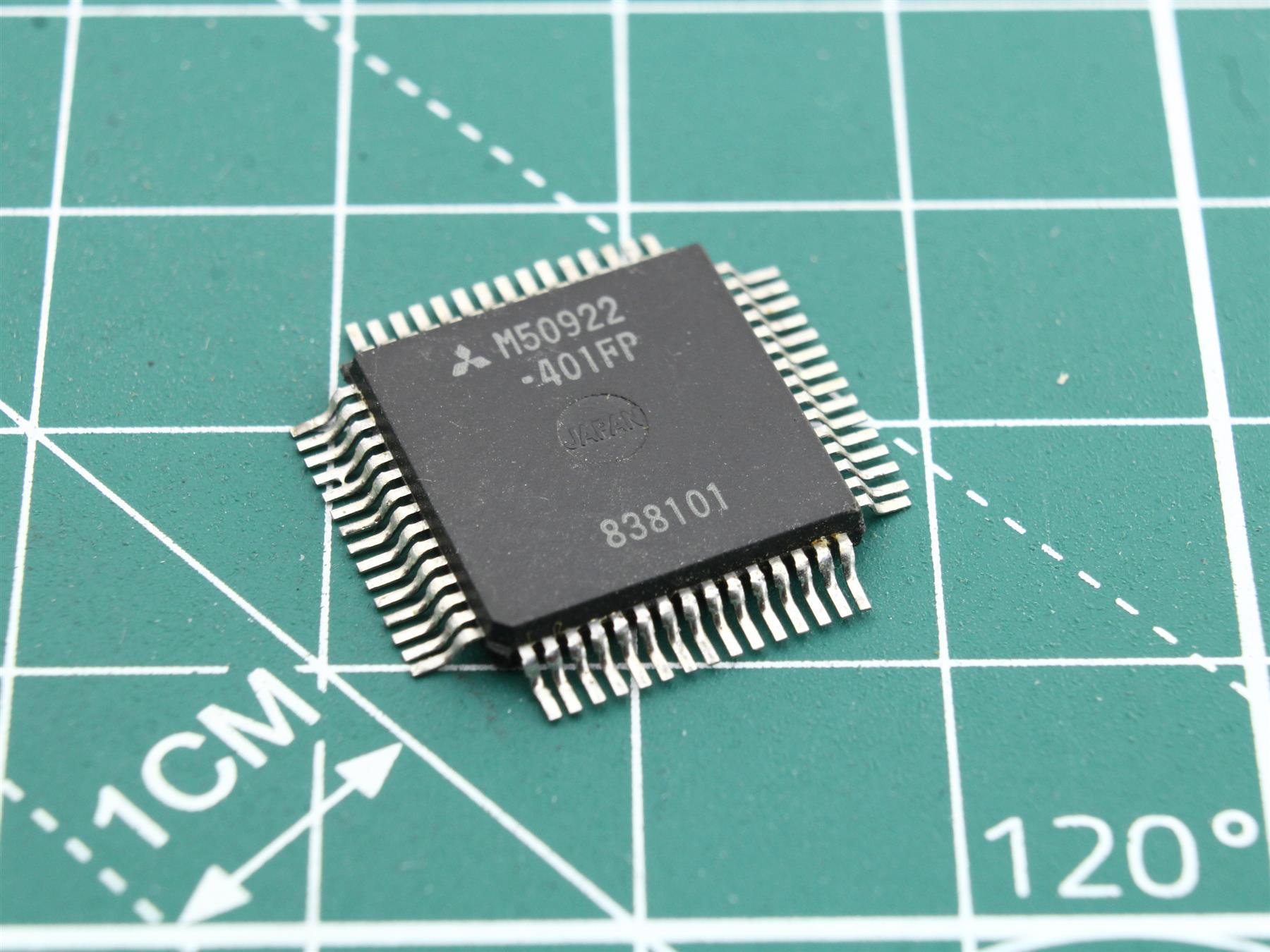 M50922-401FP integrated circuit