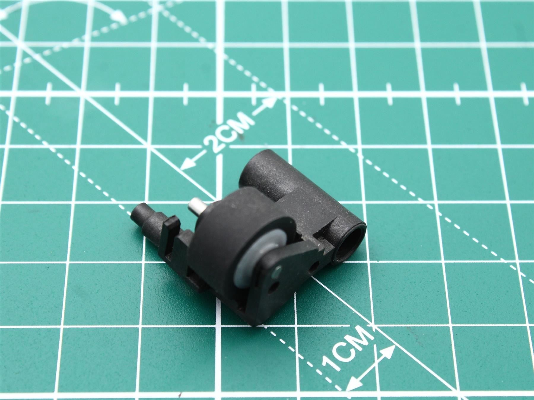 Harman Kardon TD-4600 Pinch Roller Cassette Deck (Pos.12)