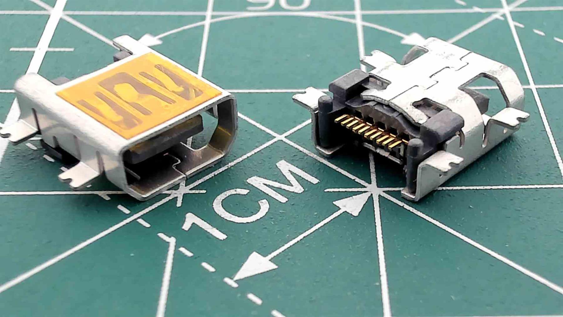Micro USB Female Connector for PCB Soldering S7492