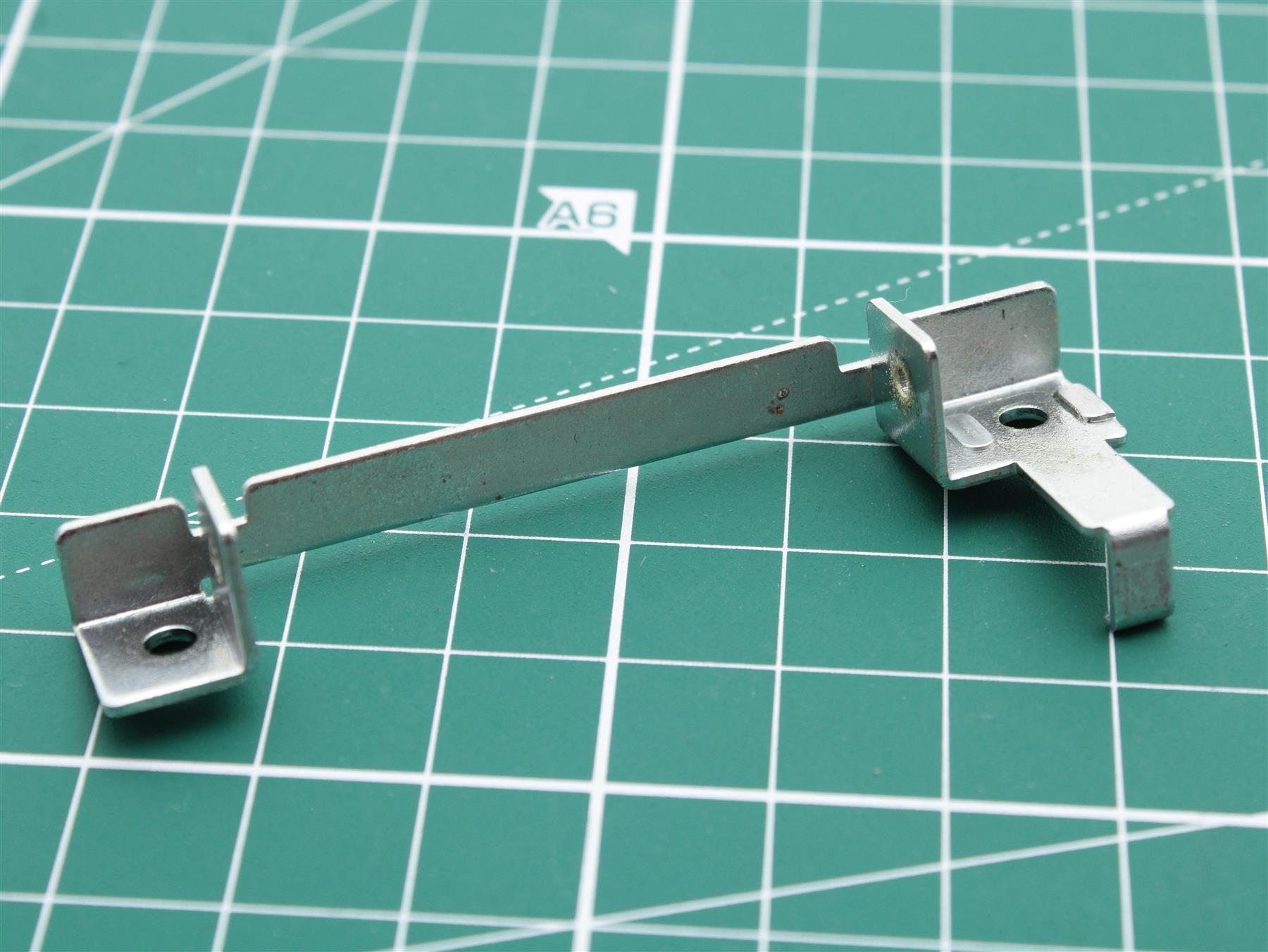 Bang & Olufsen 2548206 – Bracket Genuine Reconditioned Pa