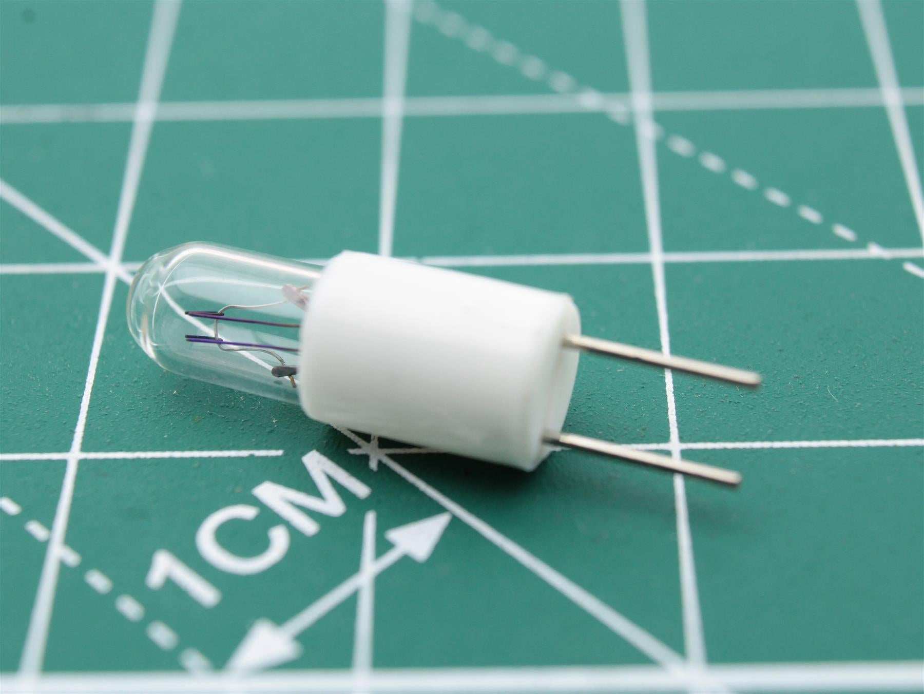 Incandescent Lamp 14 Volts  80mA Ø:6mm L:15mm