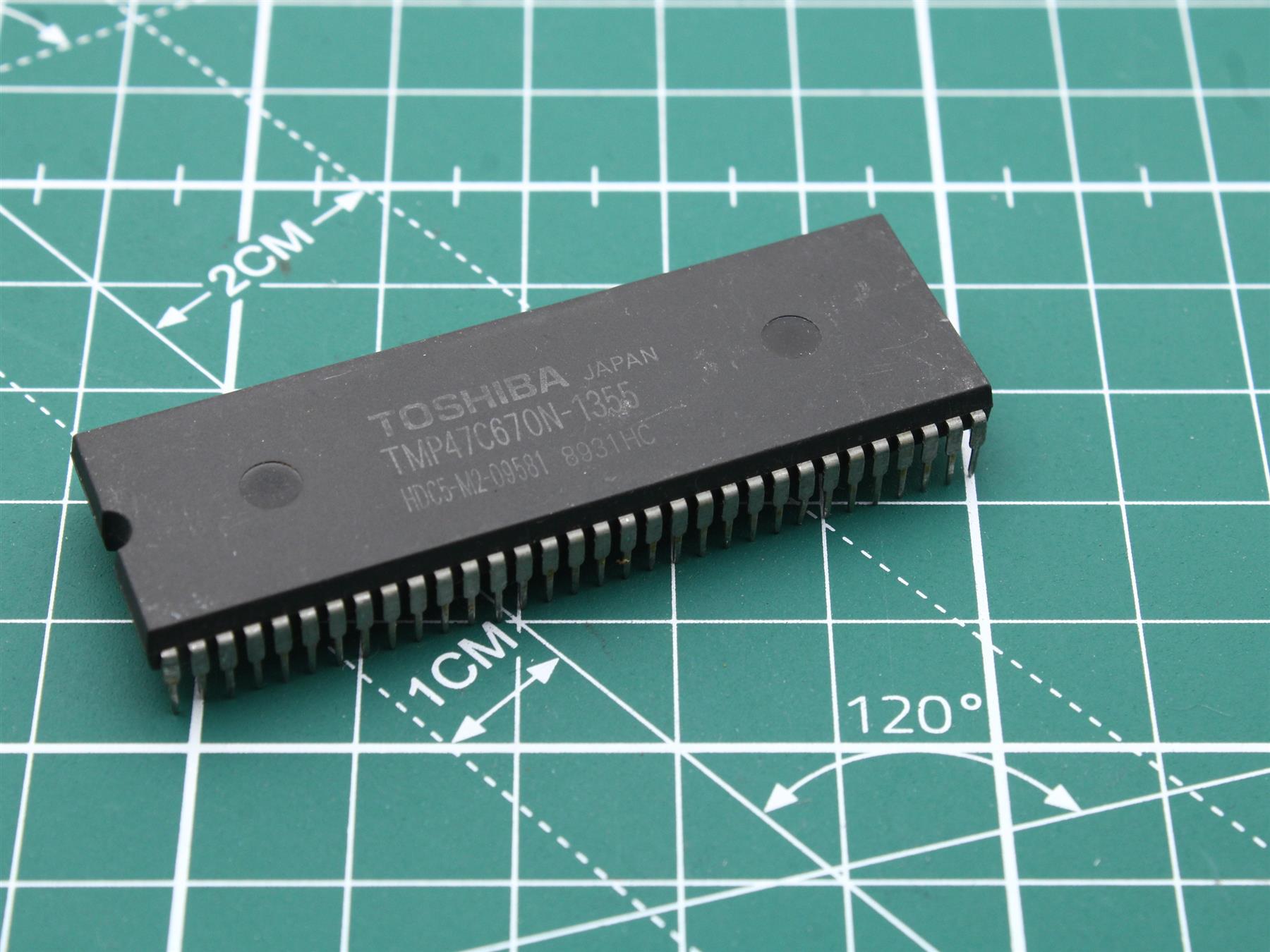 TOSHIBA TMP47C670N-1355 Integrated Circuit