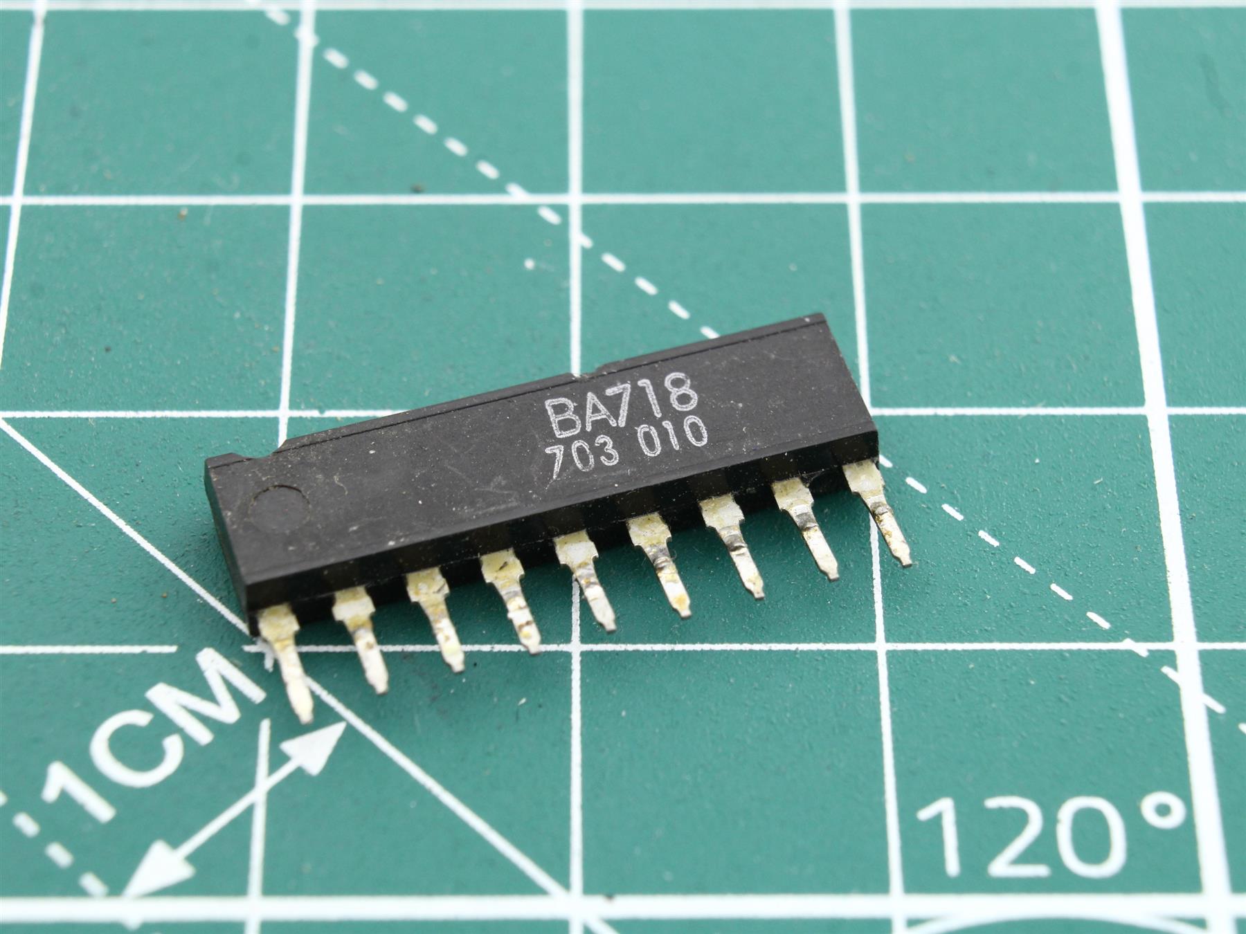 BA718 integrated circuit