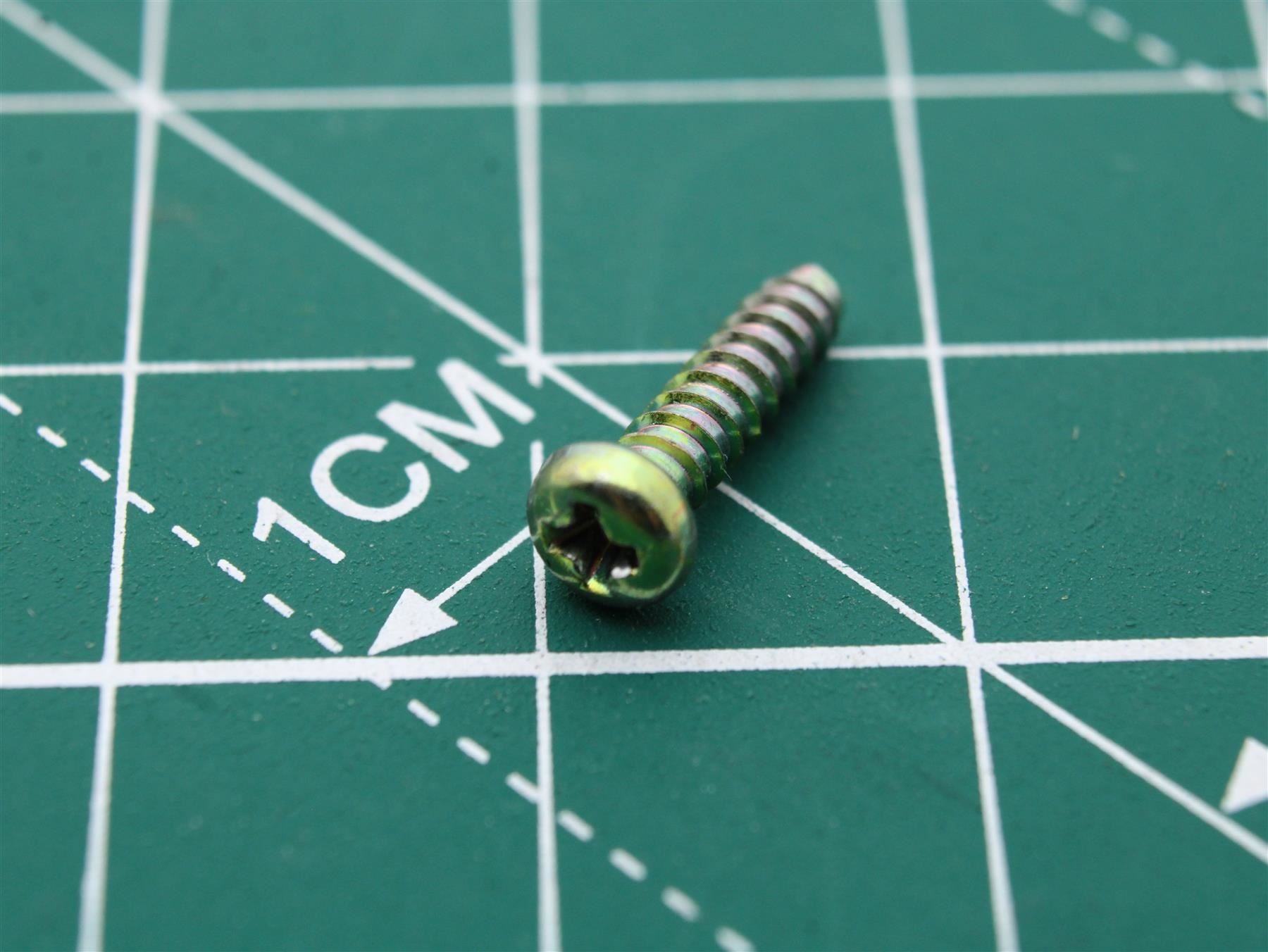 Screw for Aiwa DX-NR3 Mechanism Cd (Position 15)
