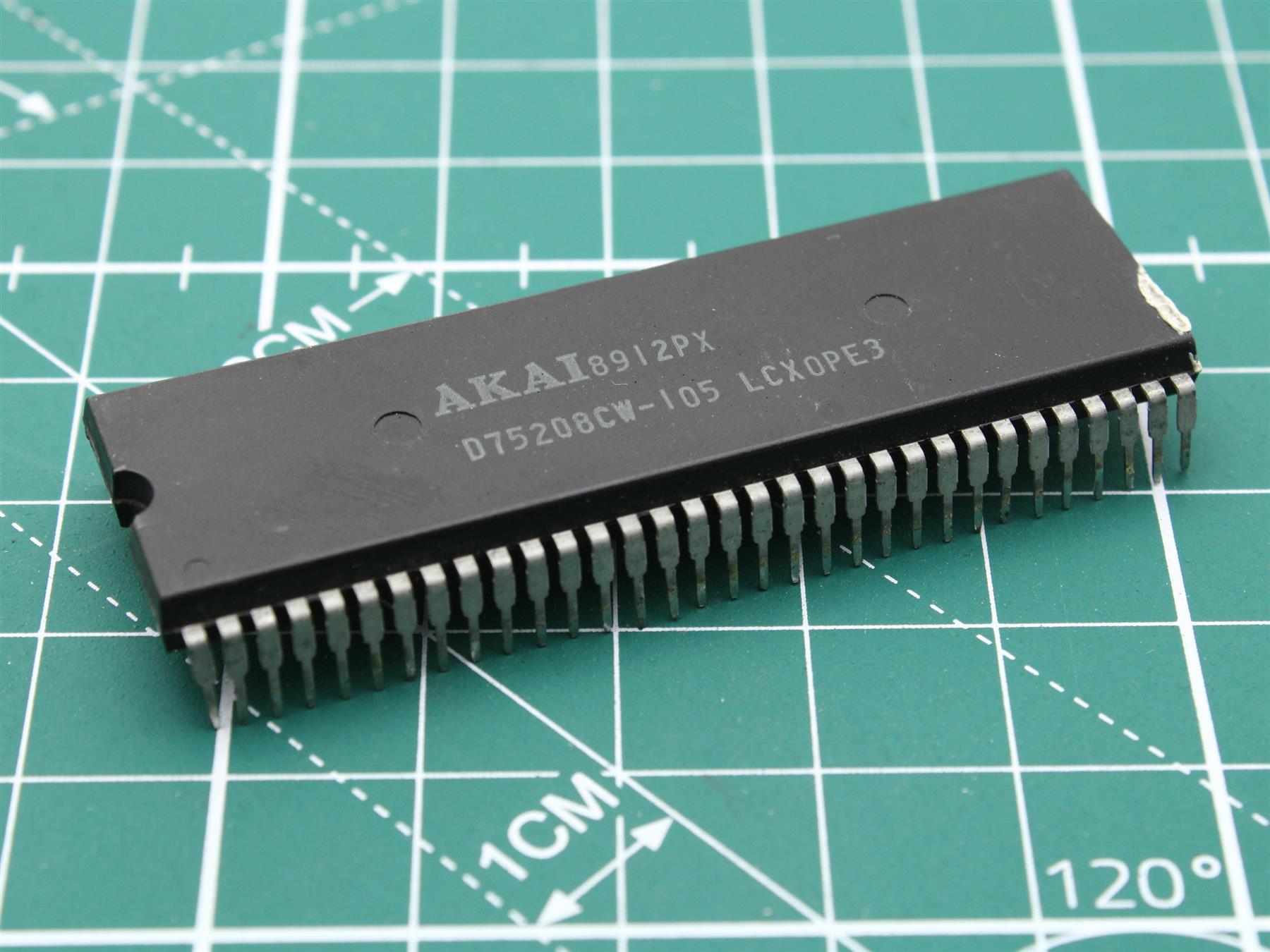 AKAI D75208W-105 LCX0PE3 Integrated Circuit