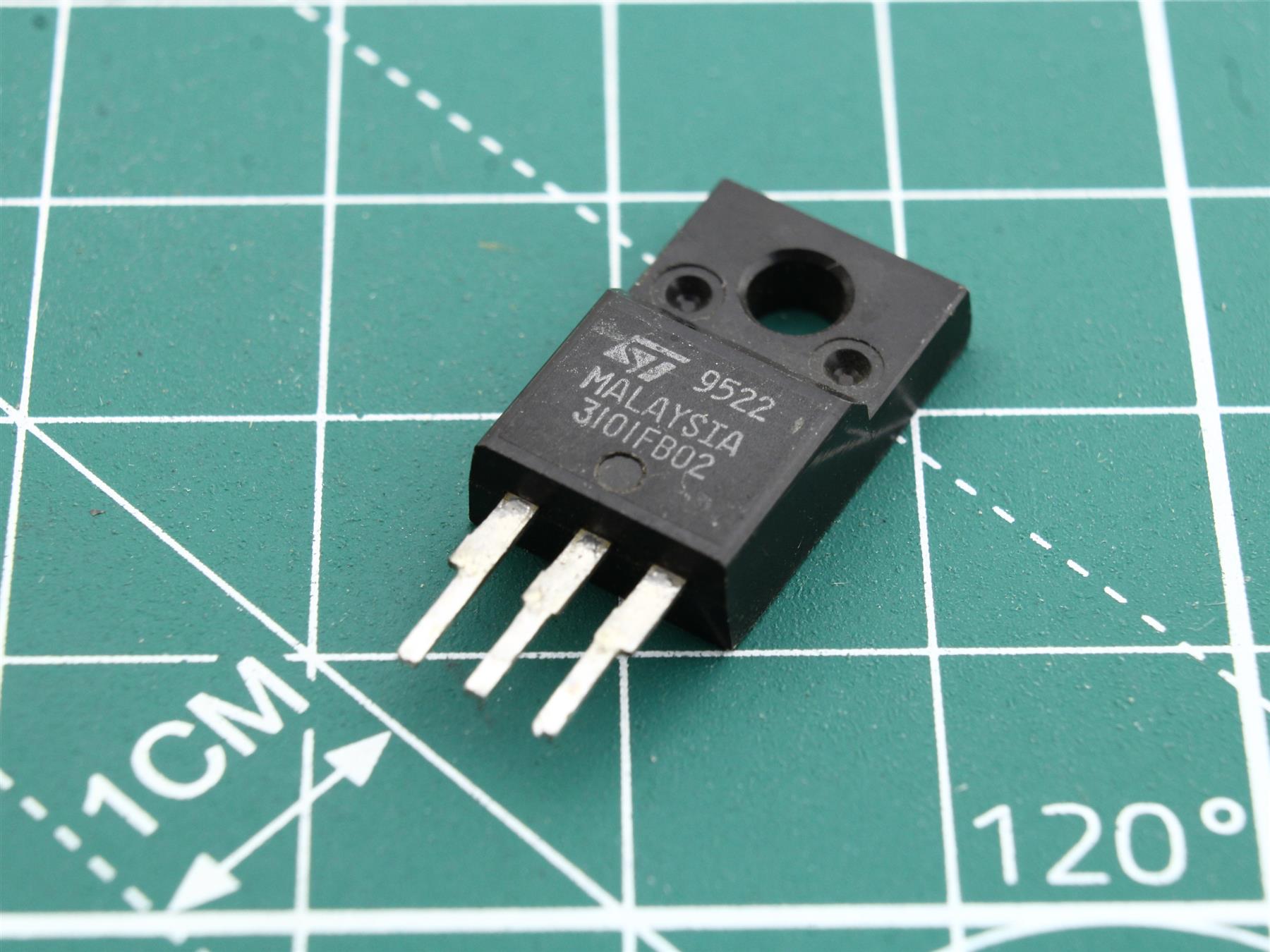 3101FB02 Integrated circuit FORD 2003R