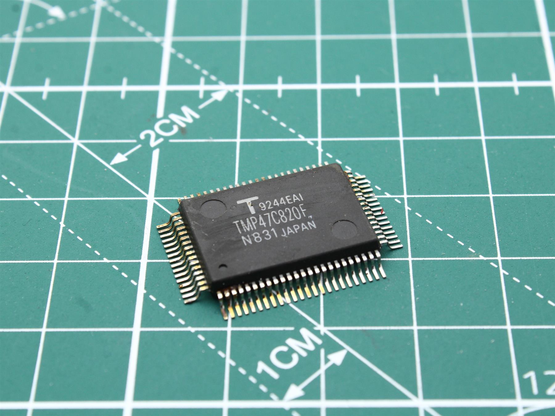 TMP47C820F-N831 integrated circuit AIWA CADW550