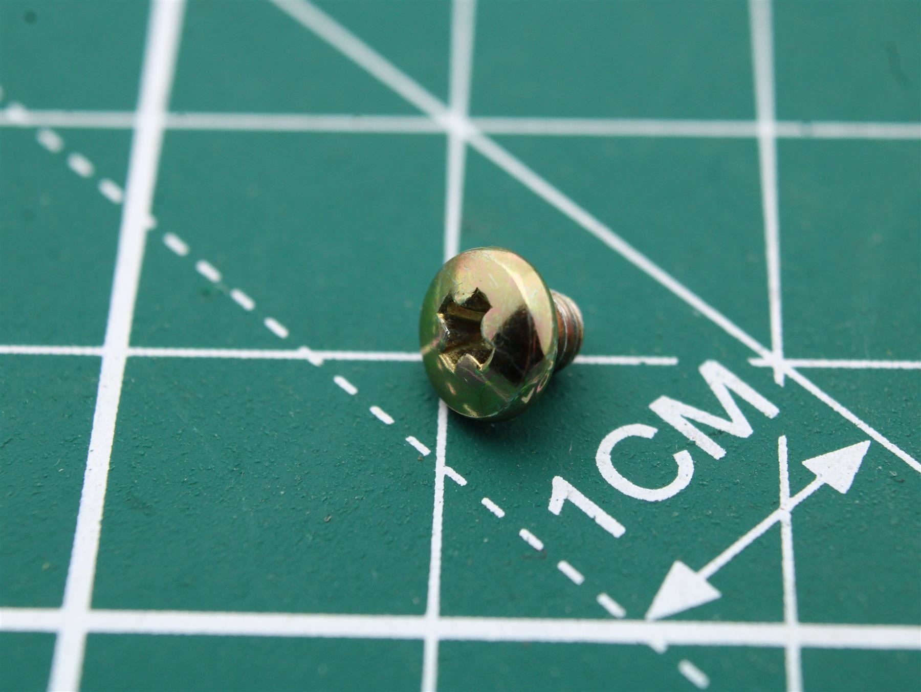 Screw for Aiwa DX-NR3 Mechanism Cd (Position 29)